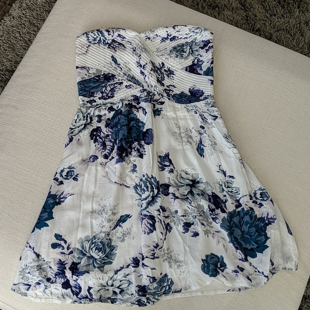 Kimchi Blue Flowy Floral Strapless Dress